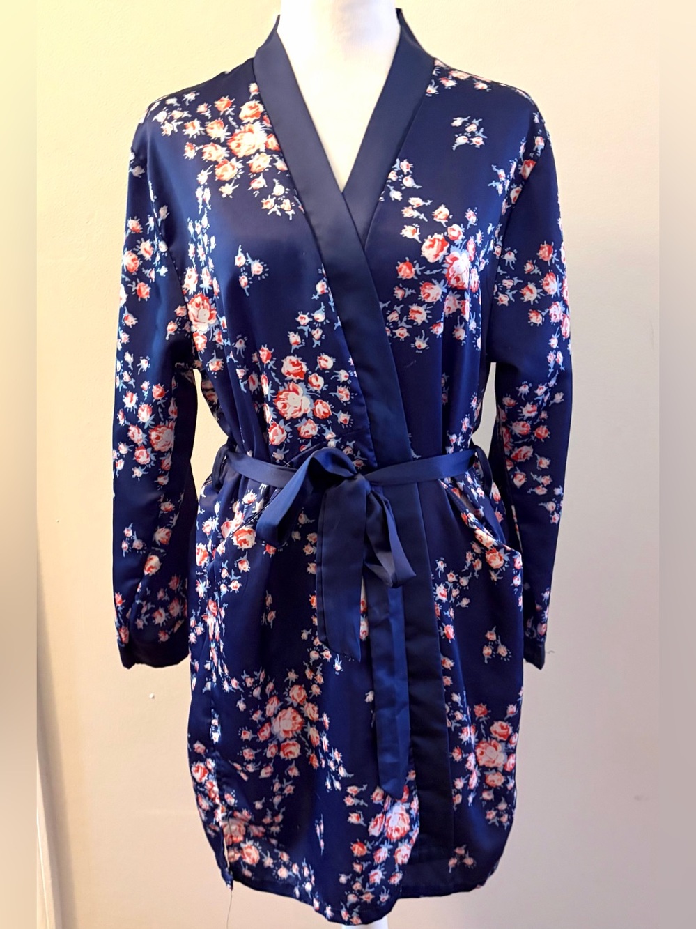 Morgan Lane ‘Allie’ Kimono Satin Tie Waist Robe, Navy with Rose Print, Size S/M